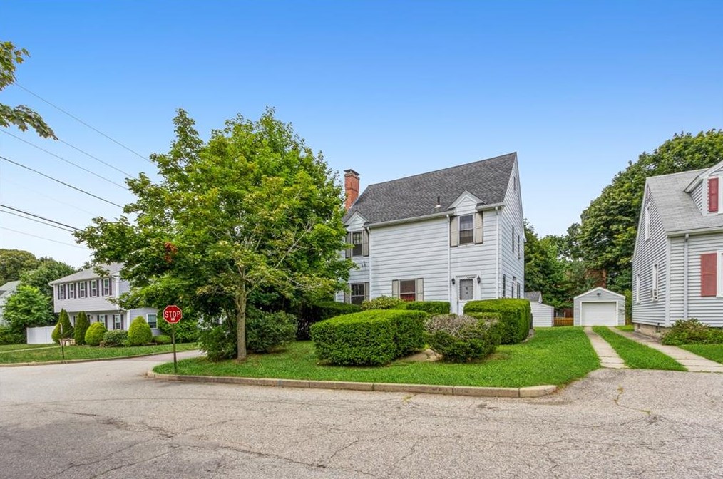 23 Atlantic Blvd, North Providence, RI 02911