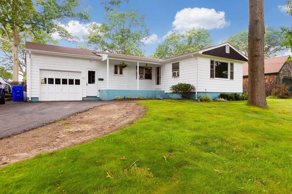 192 Pulaski St, West-Warwick, RI 02893 exterior