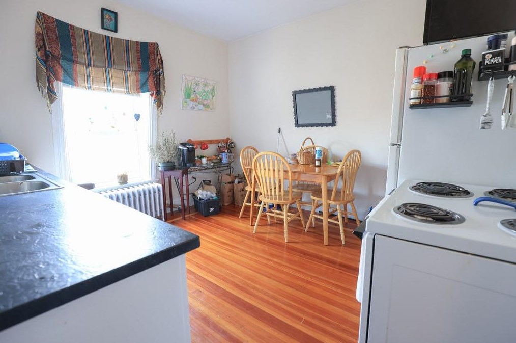 237 Wayland Ave, Providence, RI 02906