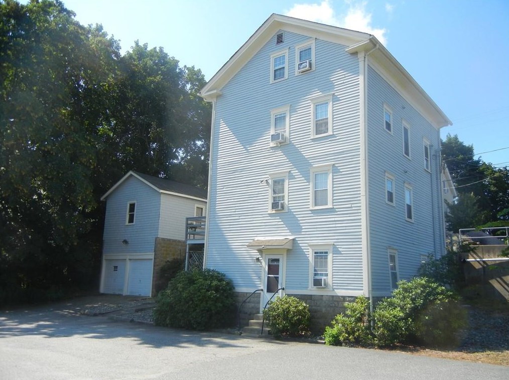 16 Bridge St #2, Warwick, RI 02818