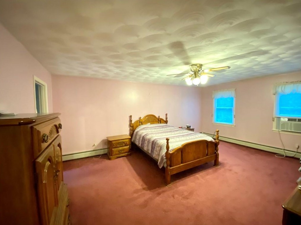 47 Lafayette Dr, Bristol RI  02809-5012 exterior