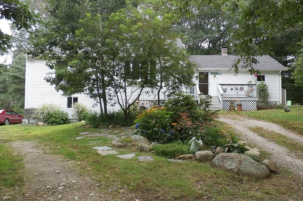 33 Warners Ct, Coventry, RI 02816