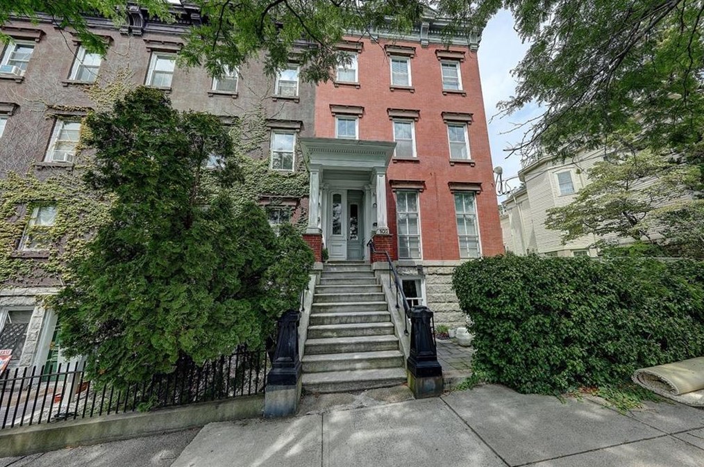 102 Bowen St #3 East Side Of, Providence, RI 02906