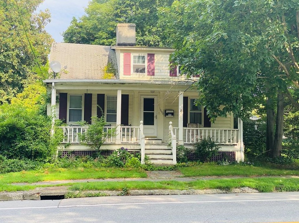 1090 Main St, Warren, RI 02885