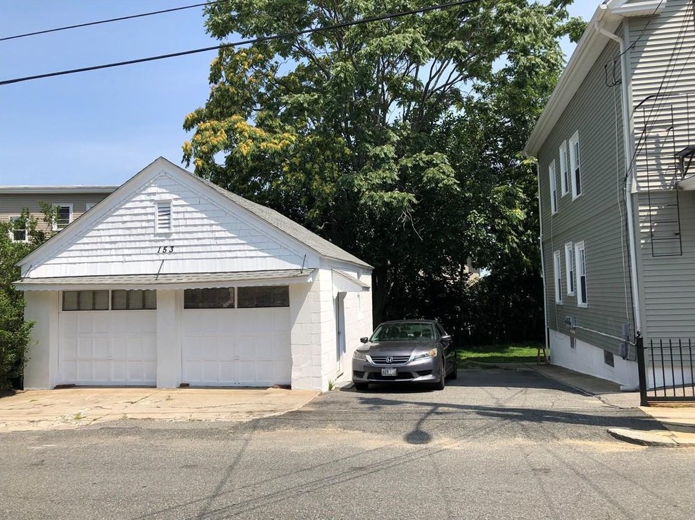 149 Veazie St, Providence, RI 02908