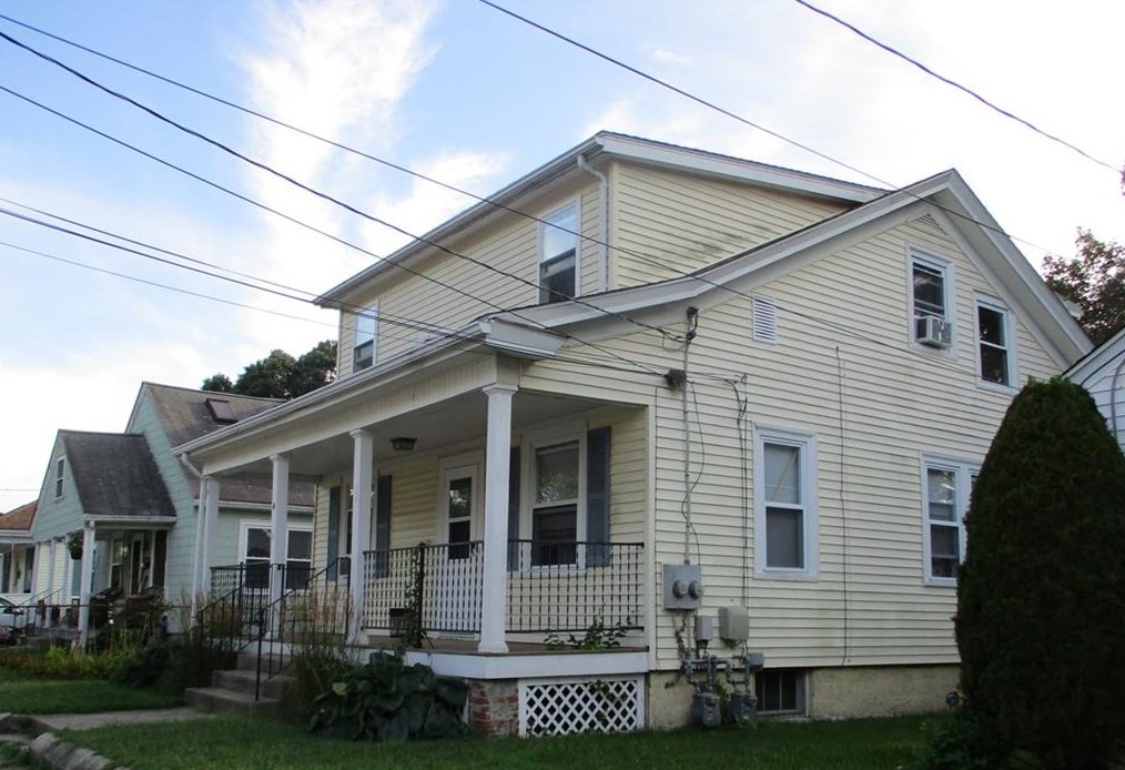 4 Columbia Ave, Lincoln, RI 02865