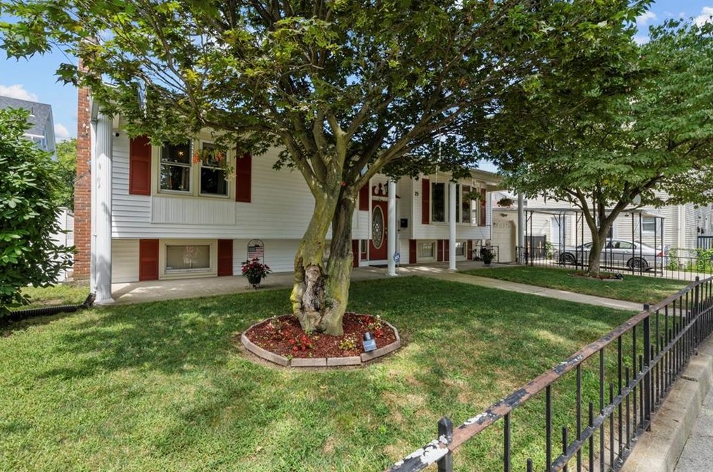 29 Andem St, Providence, RI 02908