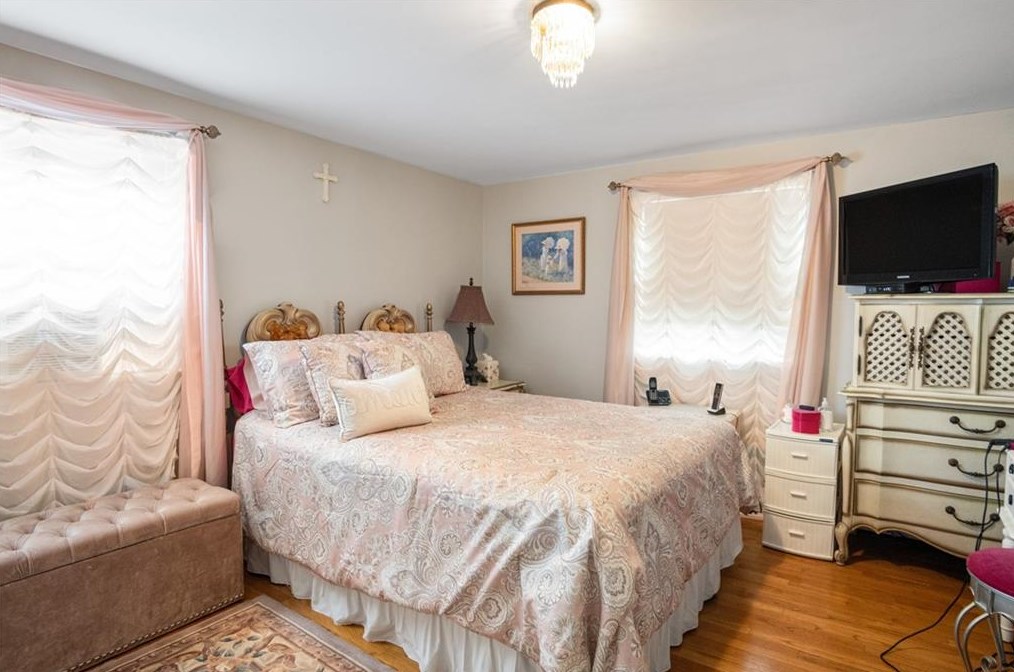 95 Hyde St, Cranston RI 02920-6315 exterior