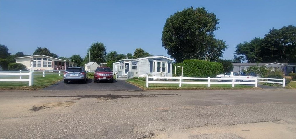 3 Milton Ln, Coventry, RI 02816