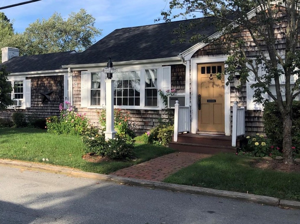 317 Smithfield Rd, North Providence, RI 02904