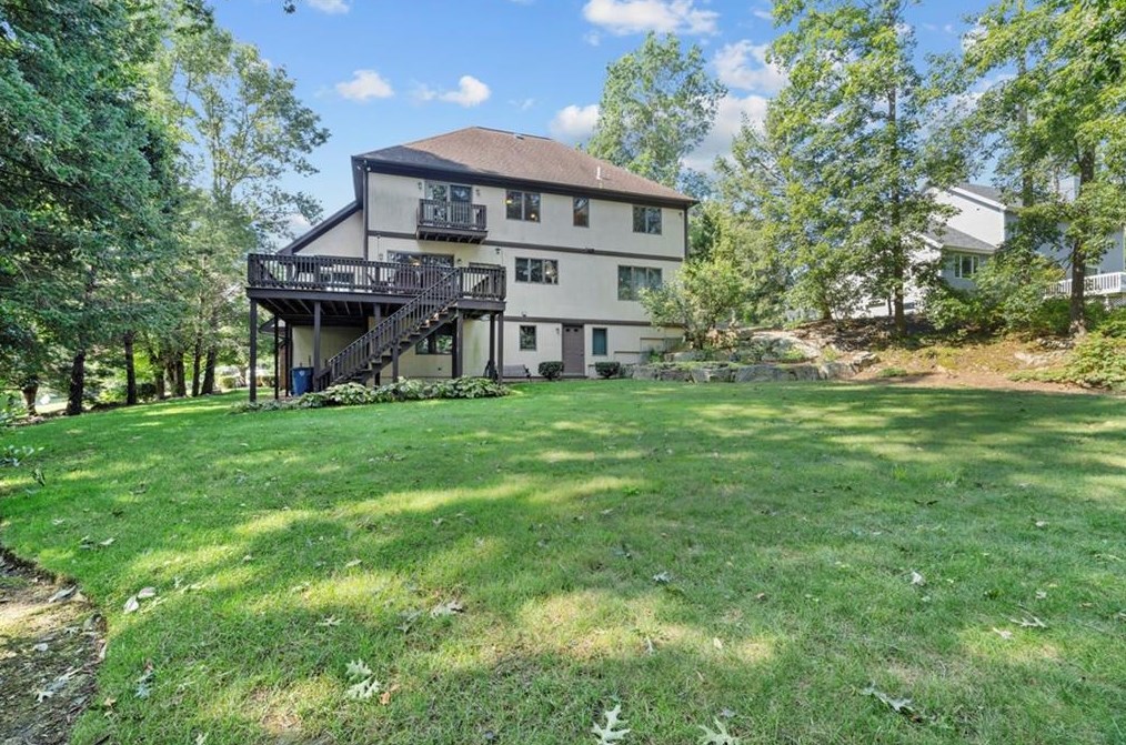 14 Jason Dr, Lincoln, RI 02865