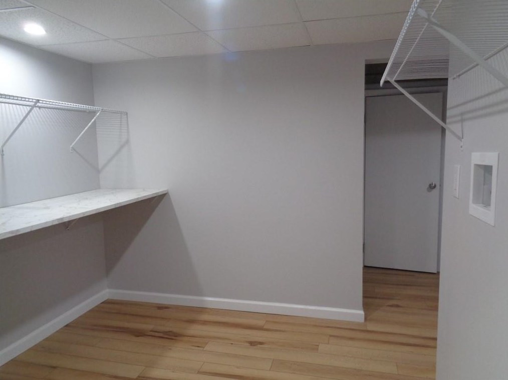 160 Lake Garden Dr, Cranston RI  02920-1208 exterior