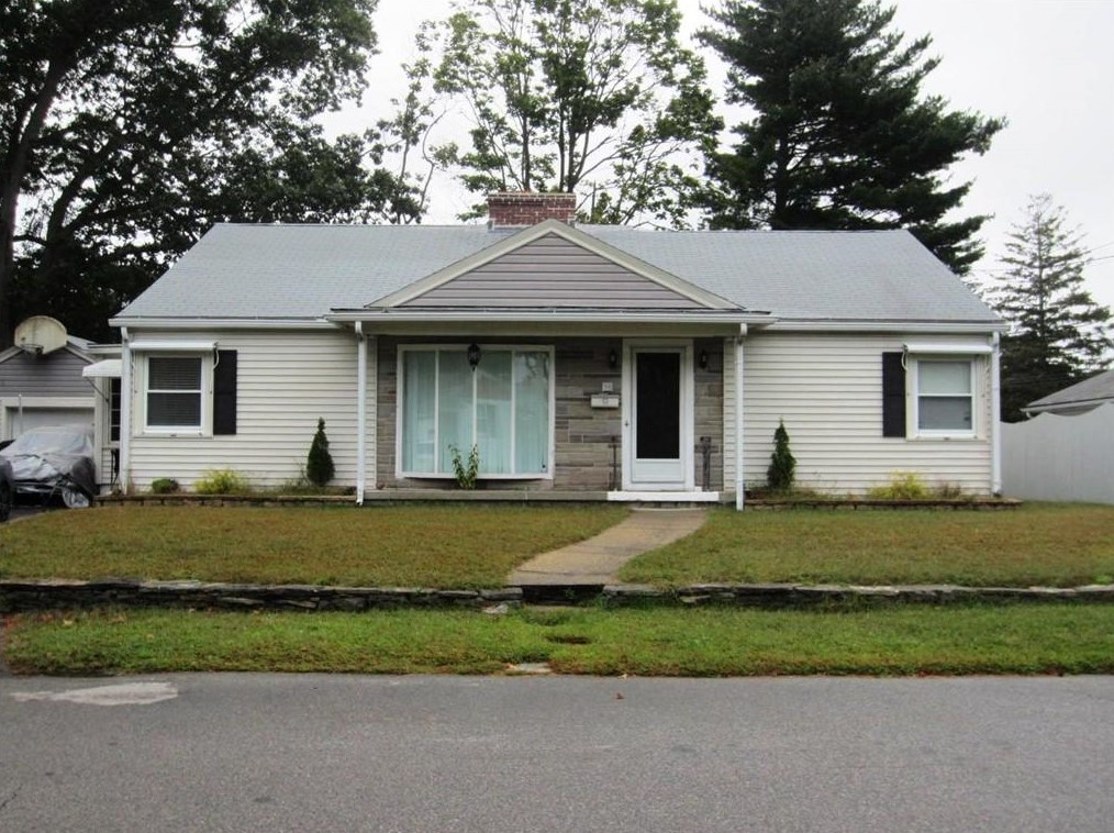 39 Alden Dr, West Warwick, RI 02893