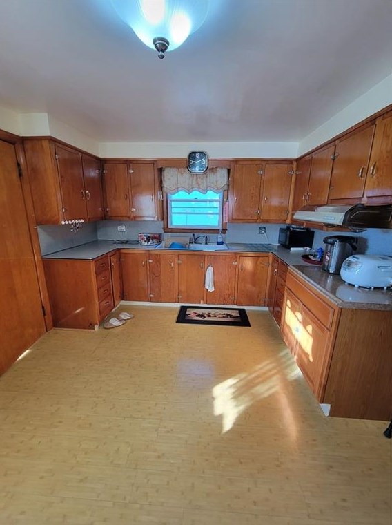 27 Woodlund Ave, Westerly, RI 02891