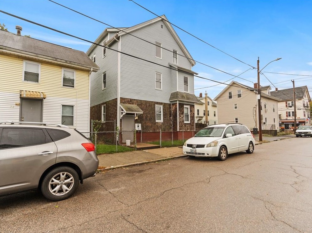 74 Watson St, Central Falls, RI 02863