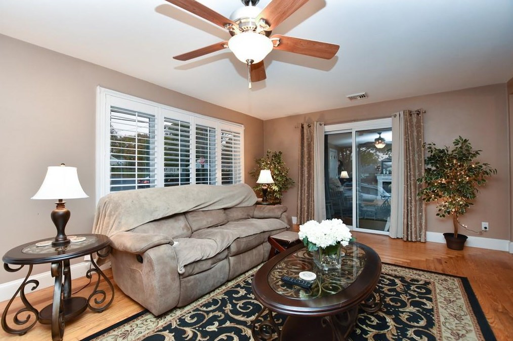 44 Desmarais St, Cumberland, RI 02864