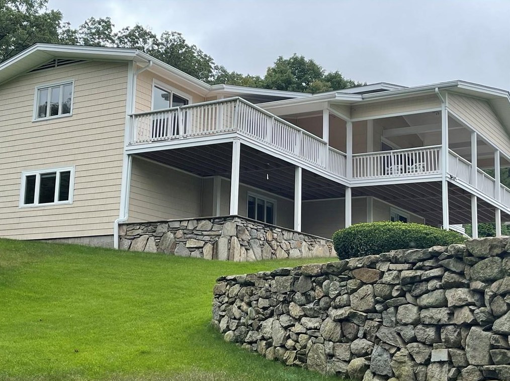 196 Stillwater Rd, Smithfield, RI 02917