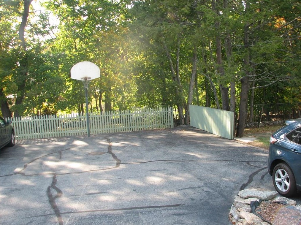 1 Barway Ln, Cumberland, RI 02864