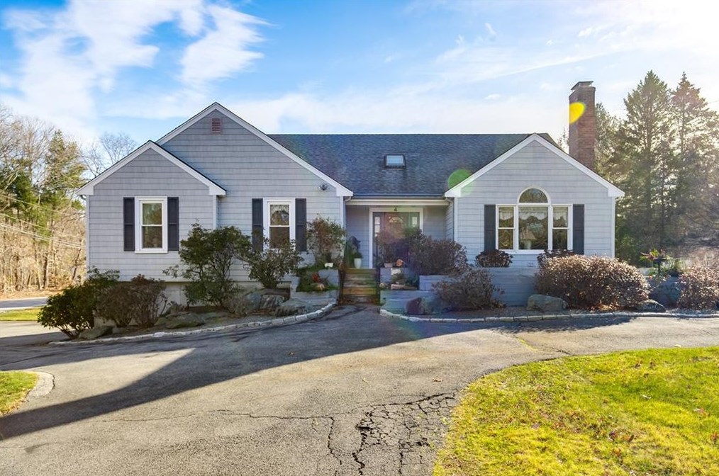 4 Alfalfa Dr, Scituate, RI 02857 exterior