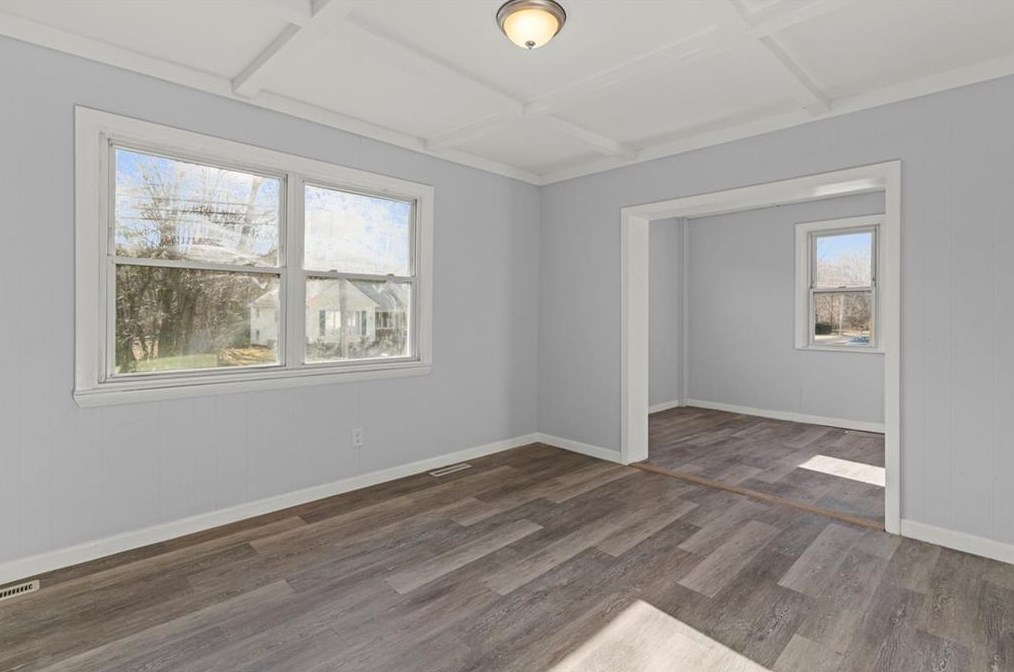 83 Jackson Flat Rd, Scituate RI  02831-1704 exterior