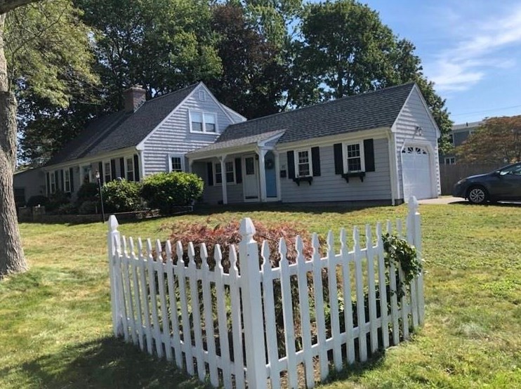85 Grassy Plain Rd, East Providence, RI 02915
