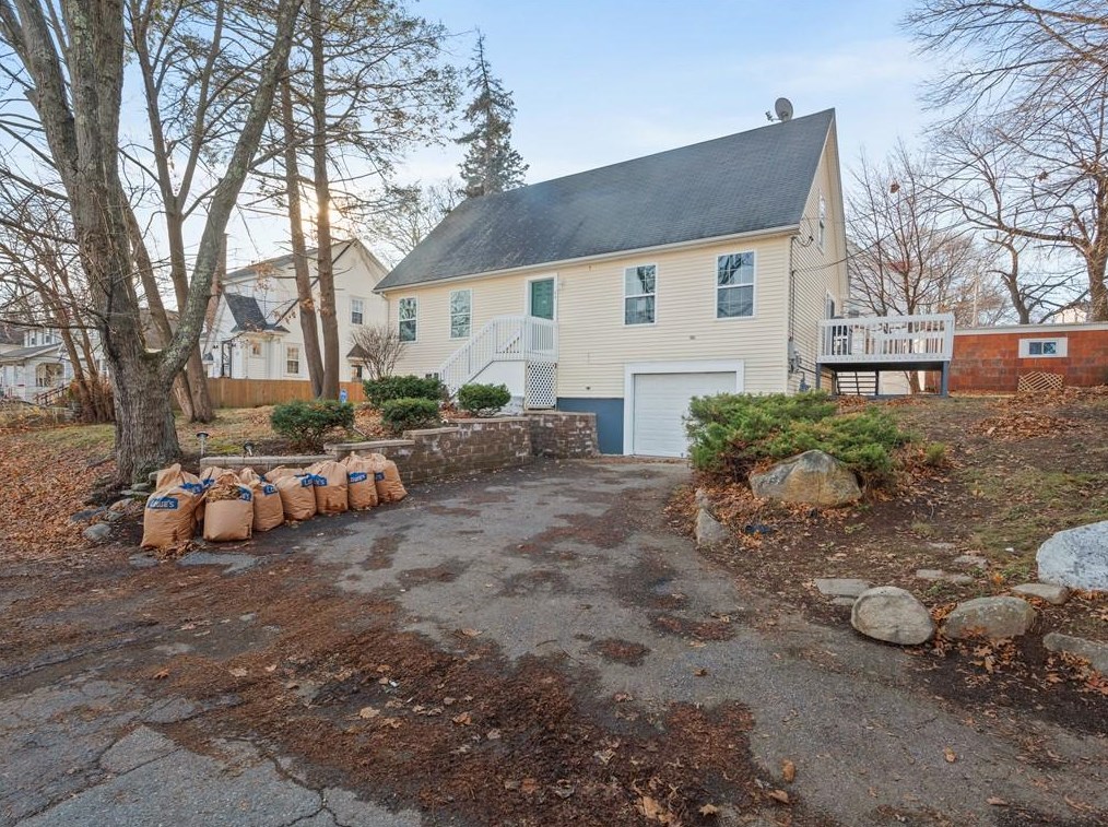 62 Capitol View Ave, North Providence, RI 02908