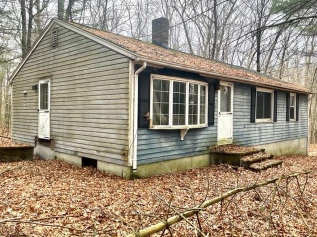 214 Hartford Pike, Scituate, RI 02825-1914