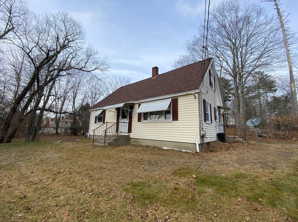 35 Old Danielson Pike, Scituate, RI 02825-1436