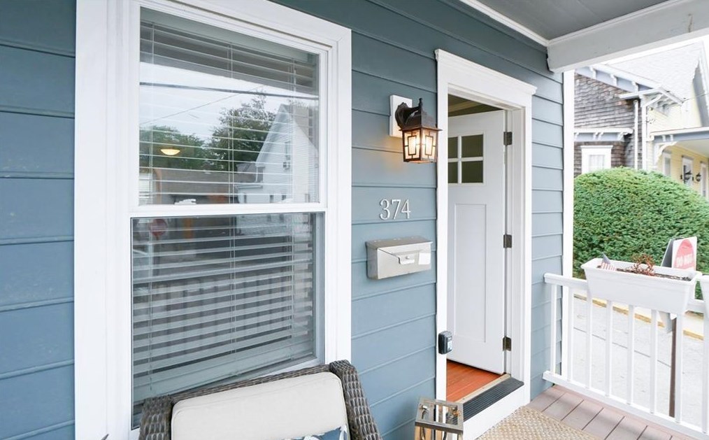 374 Spring St, Middletown, RI 02840