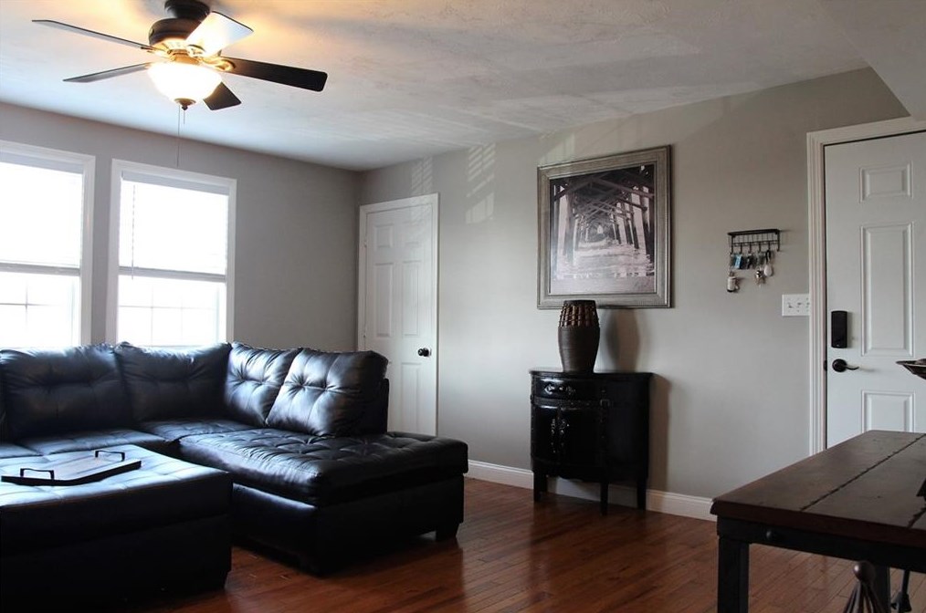 1070 Crandall Rd #1, Tiverton, RI 02878
