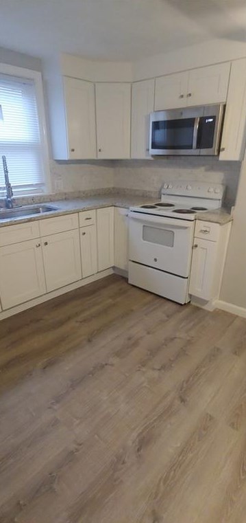 34 Harris Ave, Cranston, RI 02920