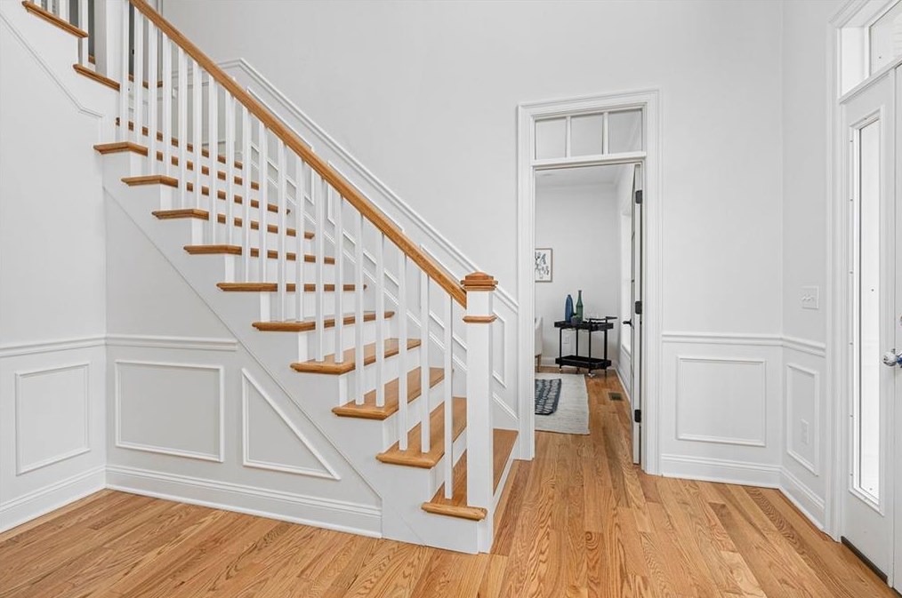 30 Kristin Dr, Cranston, RI 02921-2923