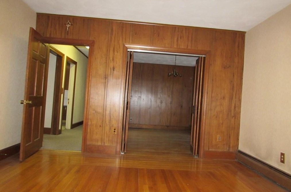 665 Smith St, Providence, RI 02908
