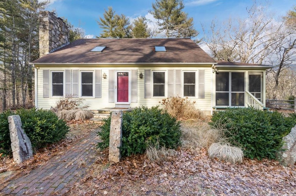 60 Meadowbrook Rd, Richmond, RI 02898