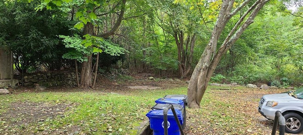 21 Pleasant St, West Warwick RI  02893-4214 exterior