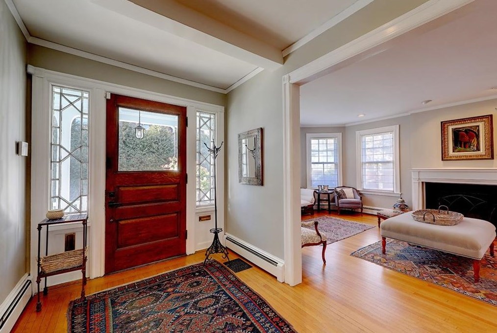 37 Barnes St, Providence, RI 02906