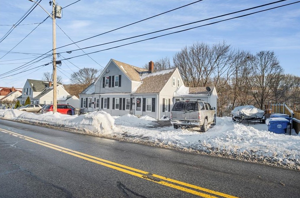 91 Providence St, West Warwick, RI 02893