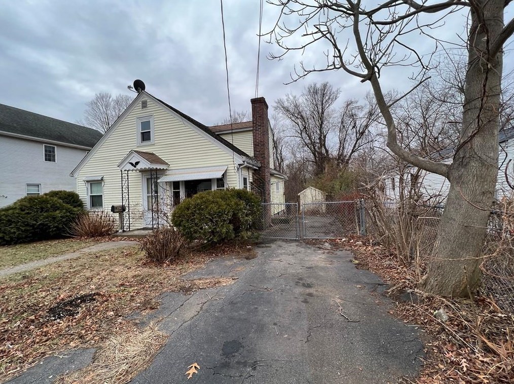 8 Westdale Ave, Seekonk, MA 02771