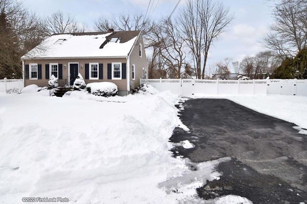 5 Brady St, Warren, RI 02885