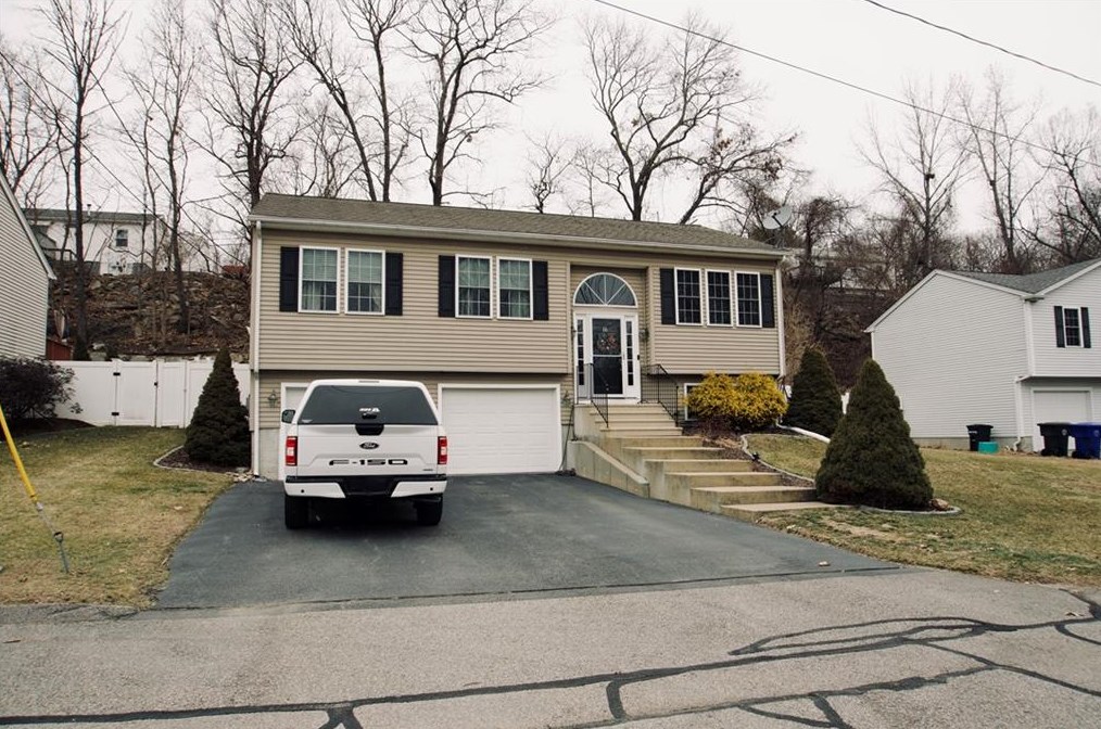 16 Simon St, West Warwick, RI 02893