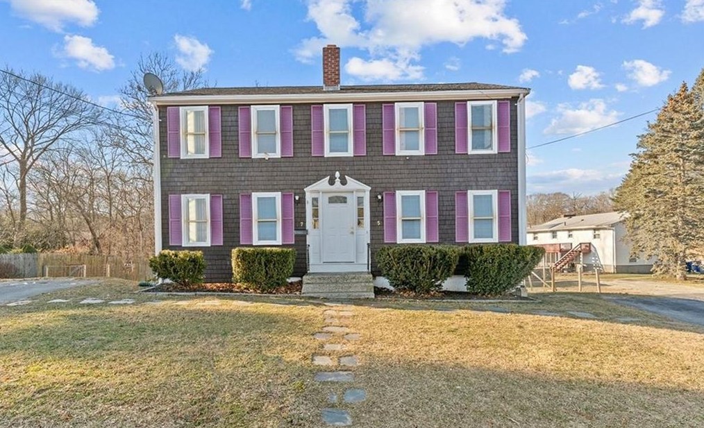 5 Hospital Rd, East Providence, RI 02915