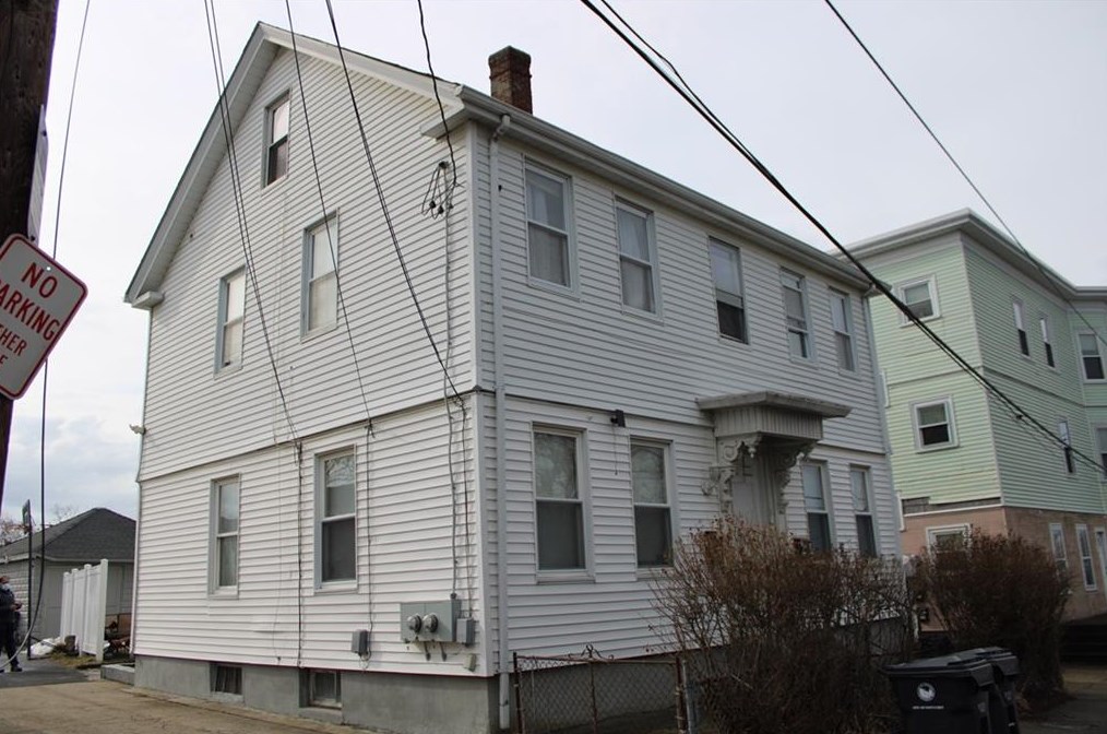 37 Bowers St, Pawtucket, RI 02860 exterior