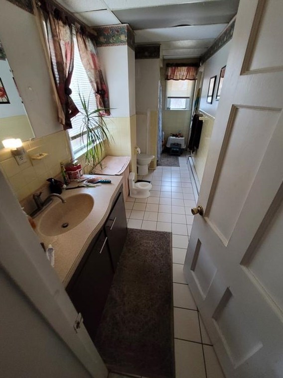 156 Yeoman Ave, Cranston RI 02920-2129 exterior