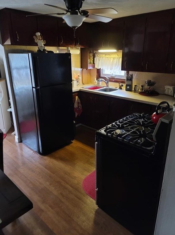 156 Yeoman Ave, Cranston RI 02920-2129 exterior