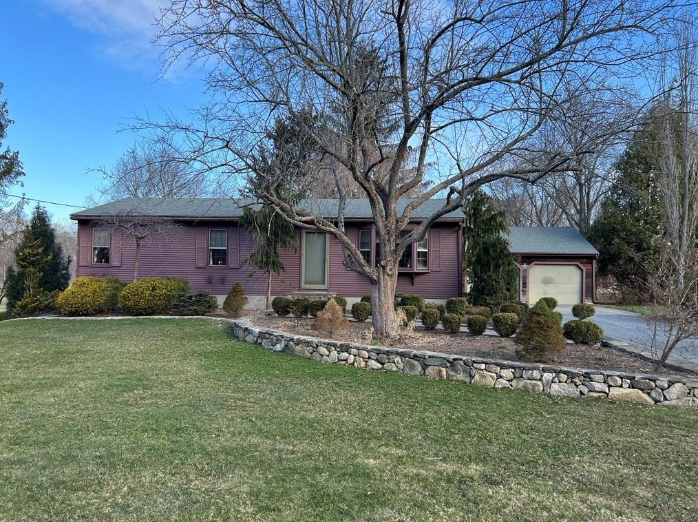 389 Iron Mine Hill Rd, North Smithfield, RI 02896 exterior