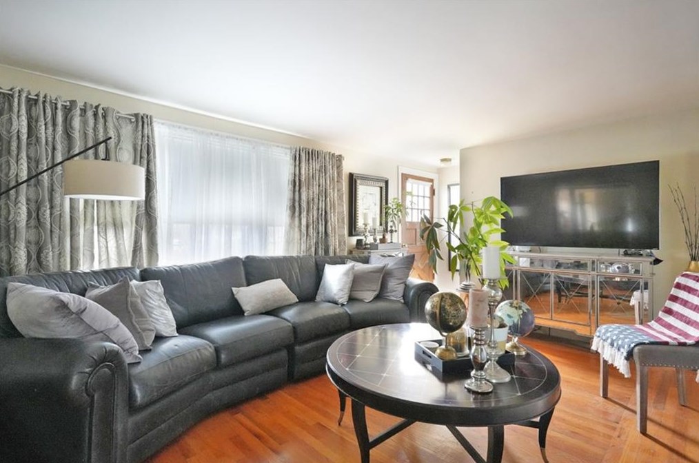 199 Burlingame Rd, Cranston, RI 02921