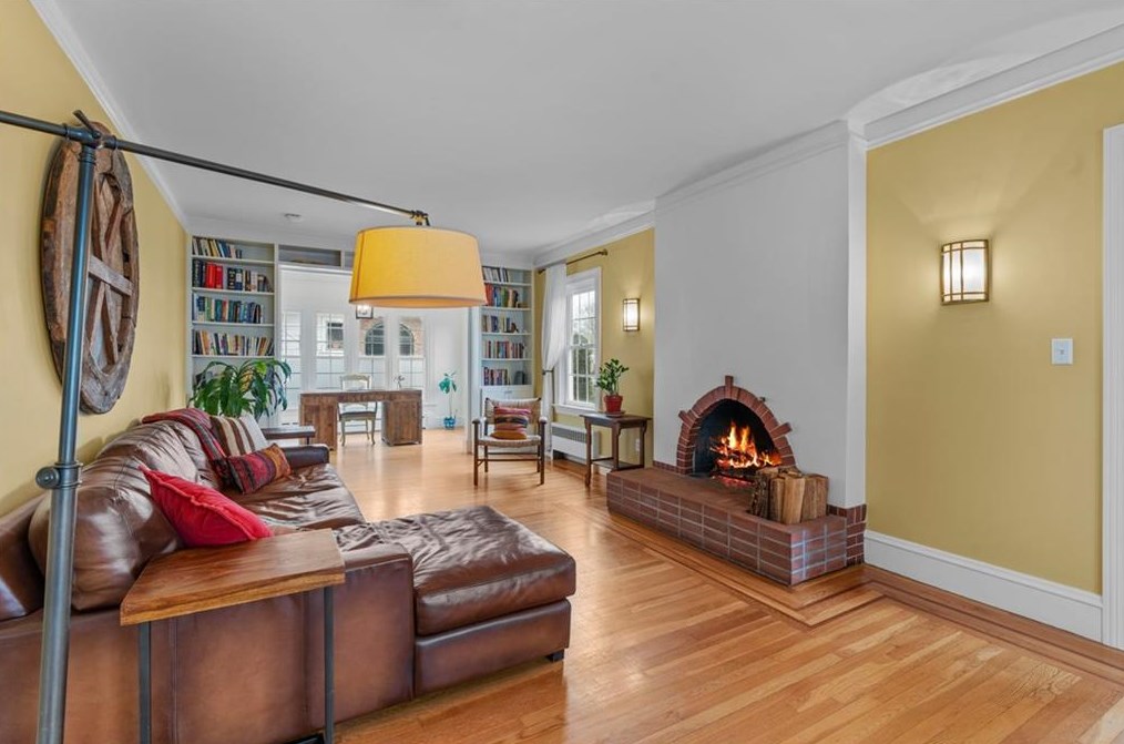 128 Shirley Blvd, Cranston RI 02910-3326 exterior