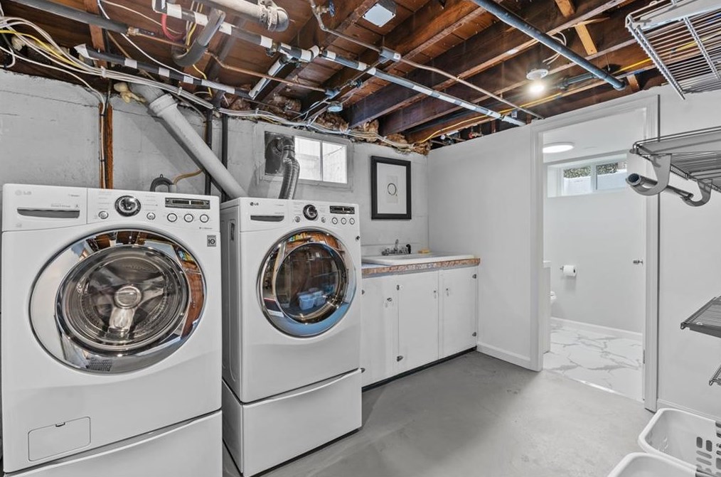 128 Shirley Blvd, Cranston RI 02910-3326 exterior