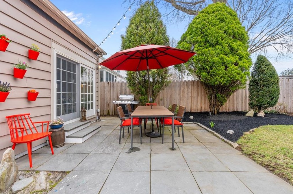 128 Shirley Blvd, Cranston RI 02910-3326 exterior