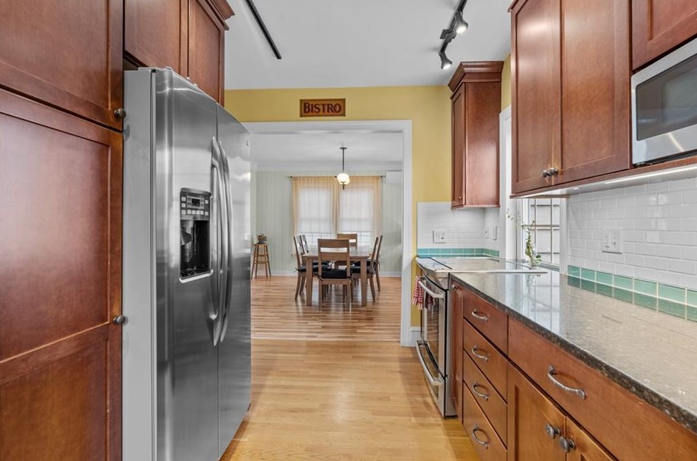 128 Shirley Blvd, Cranston RI 02910-3326 exterior